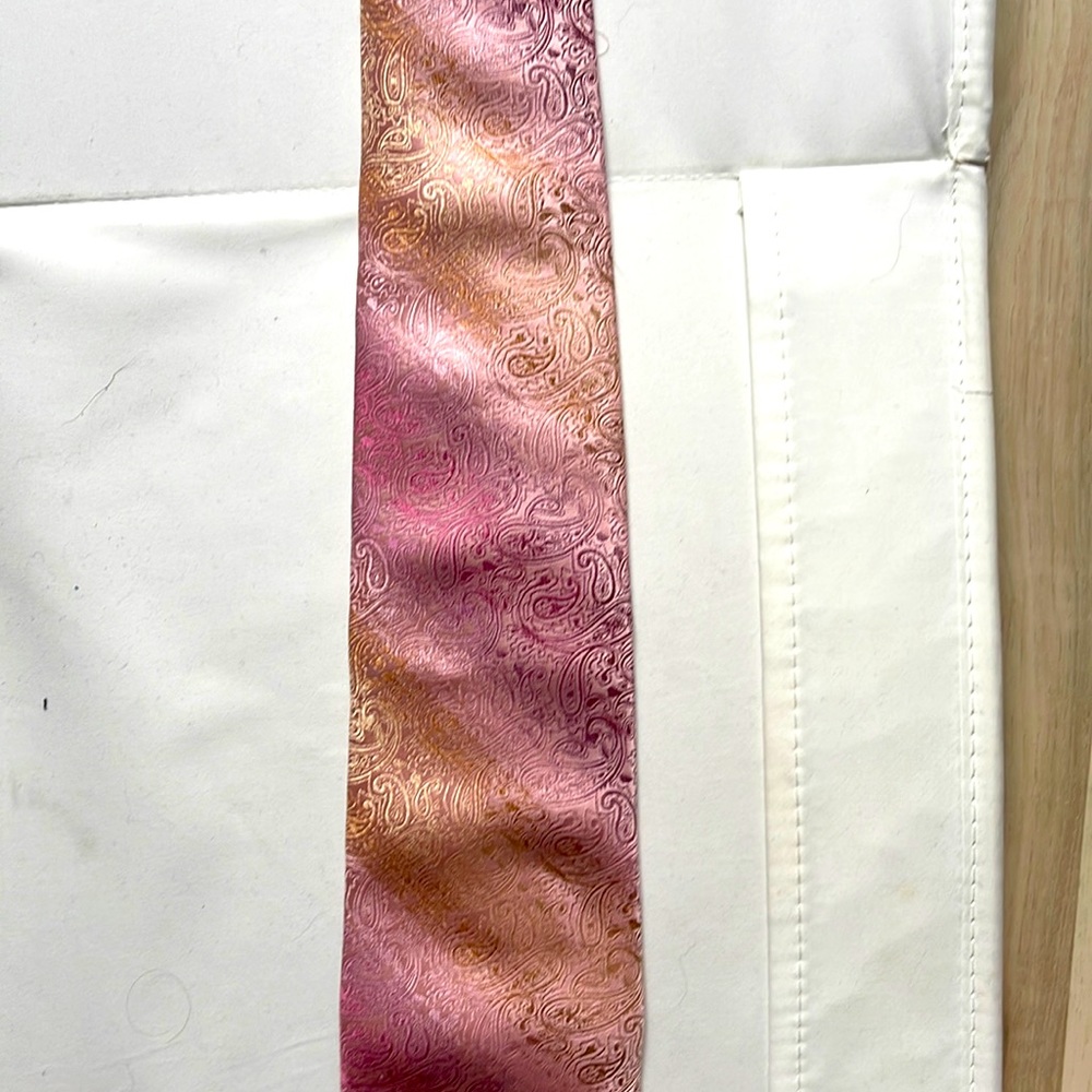 Nicole Miller Pink & Gold Tie